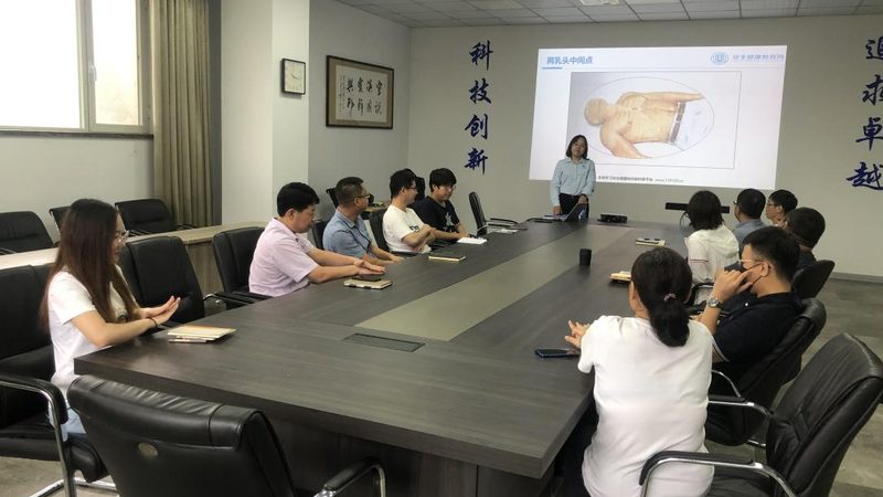 建造师考试培训费用通常由以下几部分构成：